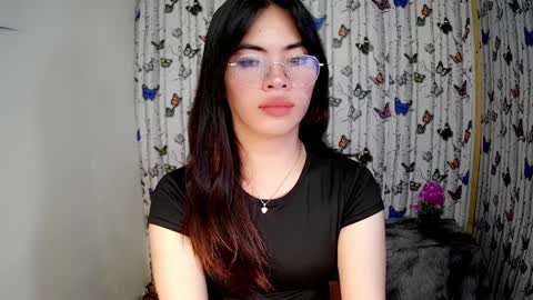 Snapshot of sofia_ava24 chatting on 12.31.24 Chady online show from 12.31.24