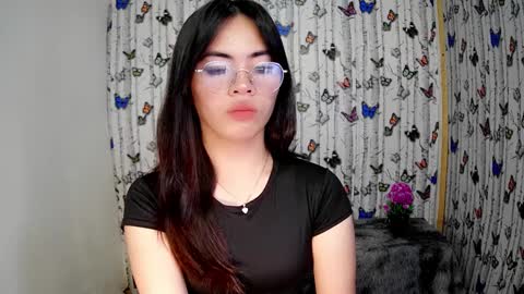 Snapshot of sofia_ava24 chatting on 12.31.24 Chady online show from 12.31.24