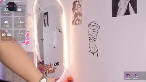 sofia_cleyy online show from 10.17.25
