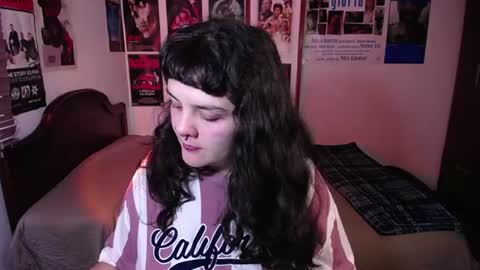 Snapshot of sofia_coolle chatting on 06.13.26 Sofi online show from 06.13.26