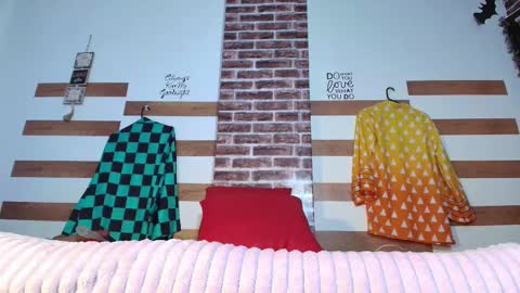 Snapshot of sofia_fer chatting on 11.19.25 sofia online show from 11.19.25