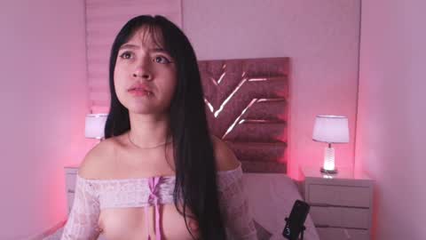 sofia gomes online show from 04.18.26