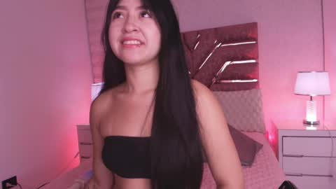 Snapshot of sofia_gomes_ chatting on 04.29.26 sofia gomes online show from 04.29.26