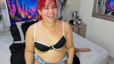 sofia gutierrez   online show from 10.28.25