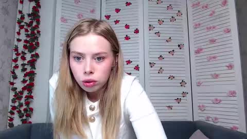 Sofia here online show from 11.14.25