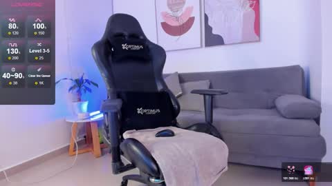 Snapshot of sofia_jones2 chatting on 12.14.25 Sofia Jo IG sofisj023 online show from 12.14.25