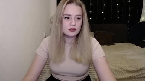 Snapshot of sofia_rosemary chatting on 12.10.24 sofia_rosemary online show from 12.10.24
