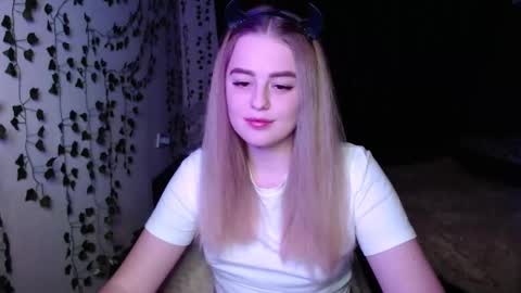 Snapshot of sofia_rosemary chatting on 03.06.25 sofia_rosemary online show from 03.06.25