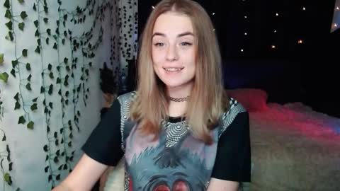 Snapshot of sofia_rosemary chatting on 09.11.25 sofia_rosemary online show from 09.11.25