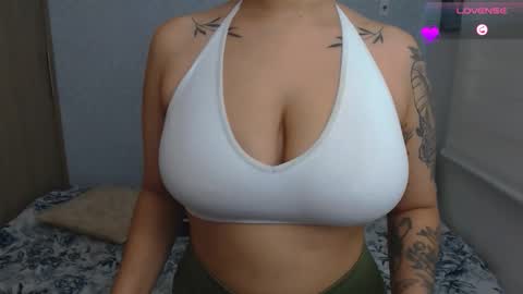 Snapshot of sofia_stonee1 chatting on 10.26.25 kanella valery online show from 10.26.25