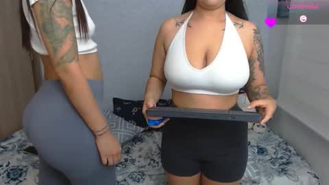 Snapshot of sofia_stonee1 chatting on 11.26.25 kanella valery online show from 11.26.25