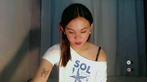 Snapshot of sofia_sweetheart18 chatting on 06.11.26 sofia_sweetheart18 online show from 06.11.26