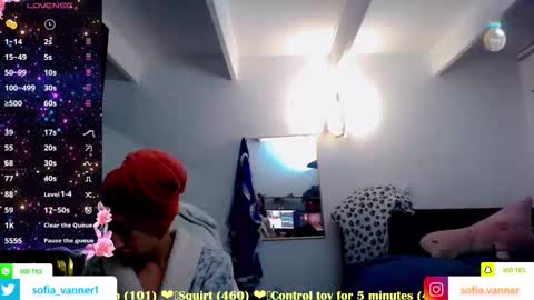 Snapshot of sofia_vanner chatting on 11.17.25 SOFIA online show from 11.17.25