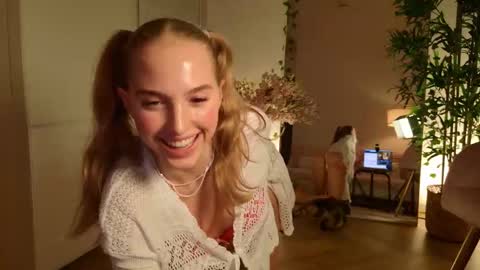 Sofia online show from 10.28.25