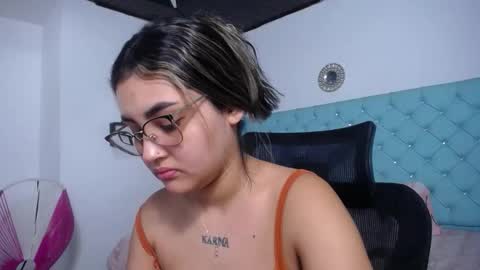 Snapshot of sofiaasexy19 chatting on 05.02.26 Sofia online show from 05.02.26