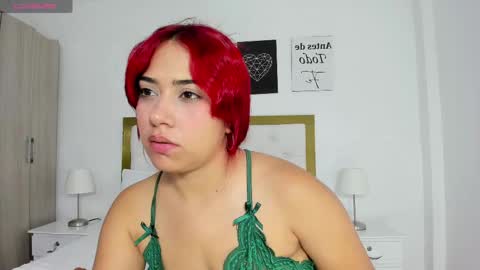 Snapshot of sofiabosch chatting on 02.22.25 Sara online show from 02.22.25