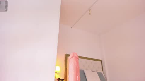 Sara online show from 04.19.26