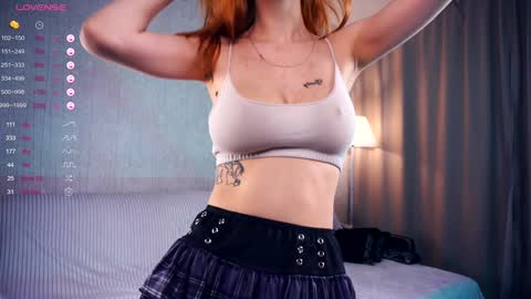 Snapshot of sofiabruno chatting on 01.10.25 Hi My name is Sofia Welcome to my room Please thumbs up - its important online show from 01.10.25