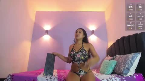 Snapshot of sofiaclaus_19 chatting on 02.20.25 Sofia online show from 02.20.25
