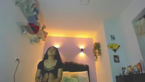 Snapshot of sofiaclaus_19 chatting on 06.27.26 Sofia online show from 06.27.26