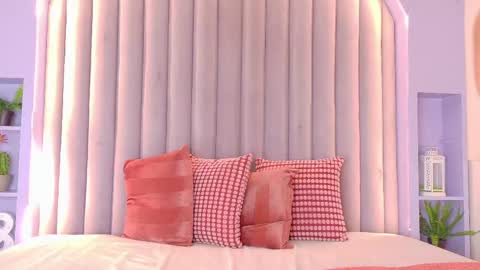 SOFIA DIAMOND  online show from 05.31.26