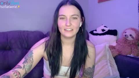 Snapshot of sofiafaerie chatting on 01.10.25 sofiafaerie online show from 01.10.25