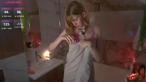 Sofia Help me overcome shynes with 100 thumbs up online show from 01.31.26