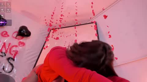 Snapshot of sofiareyesx1 chatting on 02.14.25 Sofia Reyes online show from 02.14.25