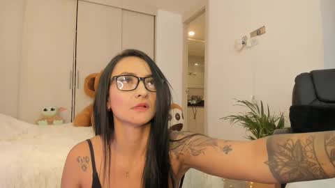 Snapshot of sofiaross1 chatting on 02.09.25 SOFIA independent model  online show from 02.09.25