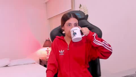 Sofia  Help me reach 5K followers  online show from 02.15.25