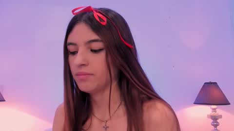 Sofia  Help me reach 5K followers  online show from 11.21.25