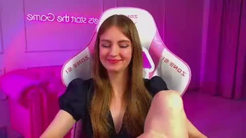 Snapshot of sofiasarvain chatting on 06.11.26 Sofia online show from 06.11.26