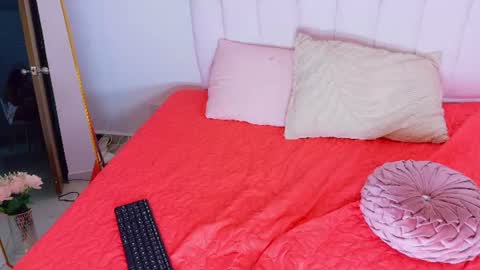 Snapshot of sofiastanley chatting on 06.11.26 Sofia Stanley online show from 06.11.26