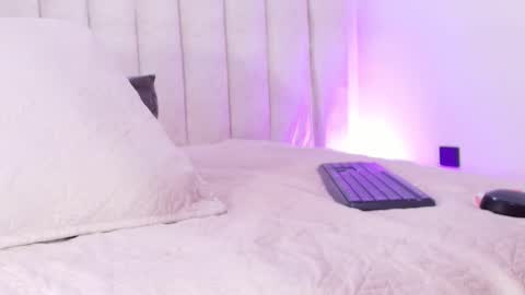 Snapshot of sofiavelezz_ chatting on 02.28.26 Sofia Velez online show from 02.28.26