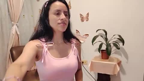 Sofi Bella online show from 10.21.25