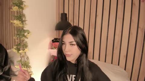 Sofie online show from 12.21.25