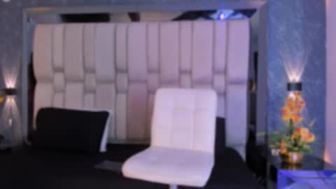 Snapshot of sofiewild_ chatting on 11.19.25 sofie online show from 11.19.25