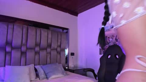  sofie  online show from 03.24.26