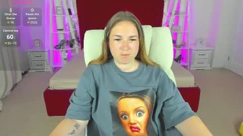Snapshot of sofii_darling chatting on 06.11.26 sofii_darling online show from 06.11.26