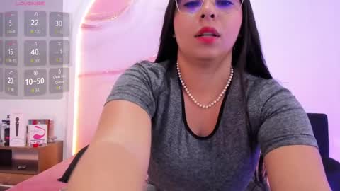 Snapshot of sofii_lopezz chatting on 09.26.25 Sofii Lopezz online show from 09.26.25