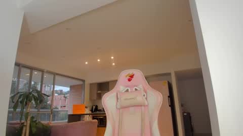 Snapshot of sofiia_pink chatting on 02.11.25 online show from 02.11.25