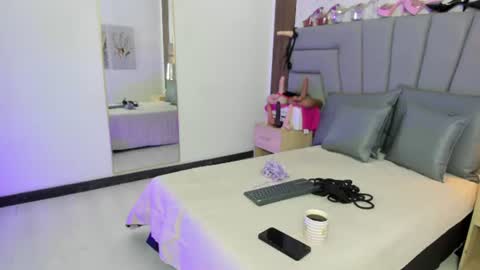 Snapshot of sofiperez_ chatting on 06.12.26 online show from 06.12.26