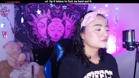 Demi Sofia online show from 05.17.26