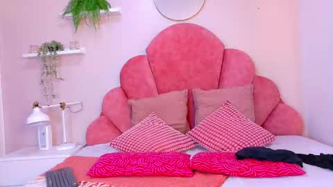 SOFITEEN  online show from 12.14.25