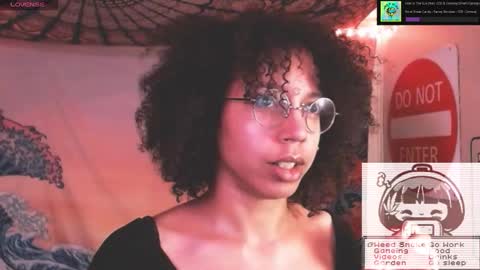 Snapshot of softbrownbabygirl chatting on 01.01.25 Saffron online show from 01.01.25