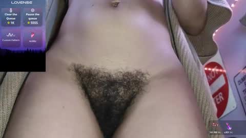 Snapshot of softbrownbabygirl chatting on 01.12.25 Saffron online show from 01.12.25