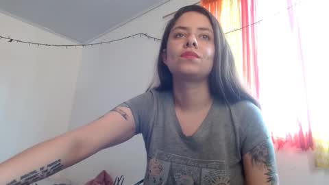 Snapshot of soka_lovers_04_ chatting on 12.18.24 Sofia online show from 12.18.24