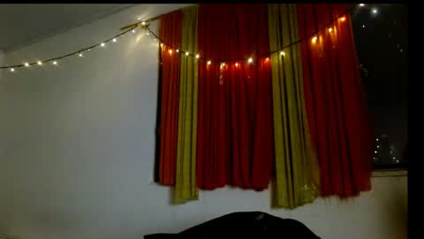 Snapshot of soka_lovers_04_ chatting on 01.09.25 Sofia online show from 01.09.25