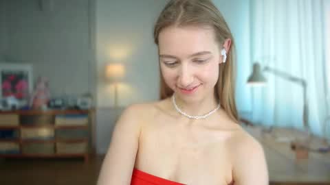 Bella online show from 02.24.25