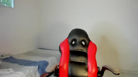 Snapshot of solar_moonie chatting on 09.19.25 Moonie online show from 09.19.25